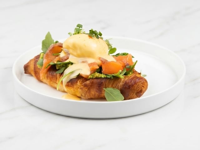 Eggs Benedict with salmon & avocado